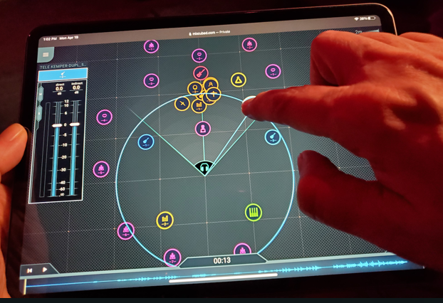 mix³ platform with many audio tracks on the stage